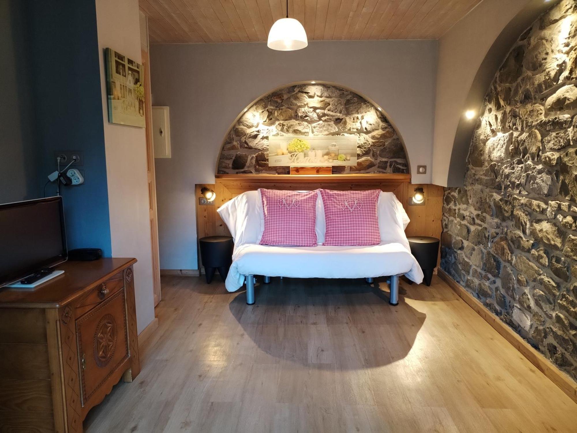 Hotel-Spa Le Morillon Charme & Caractere מראה חיצוני תמונה